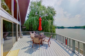 The 711 Lake House